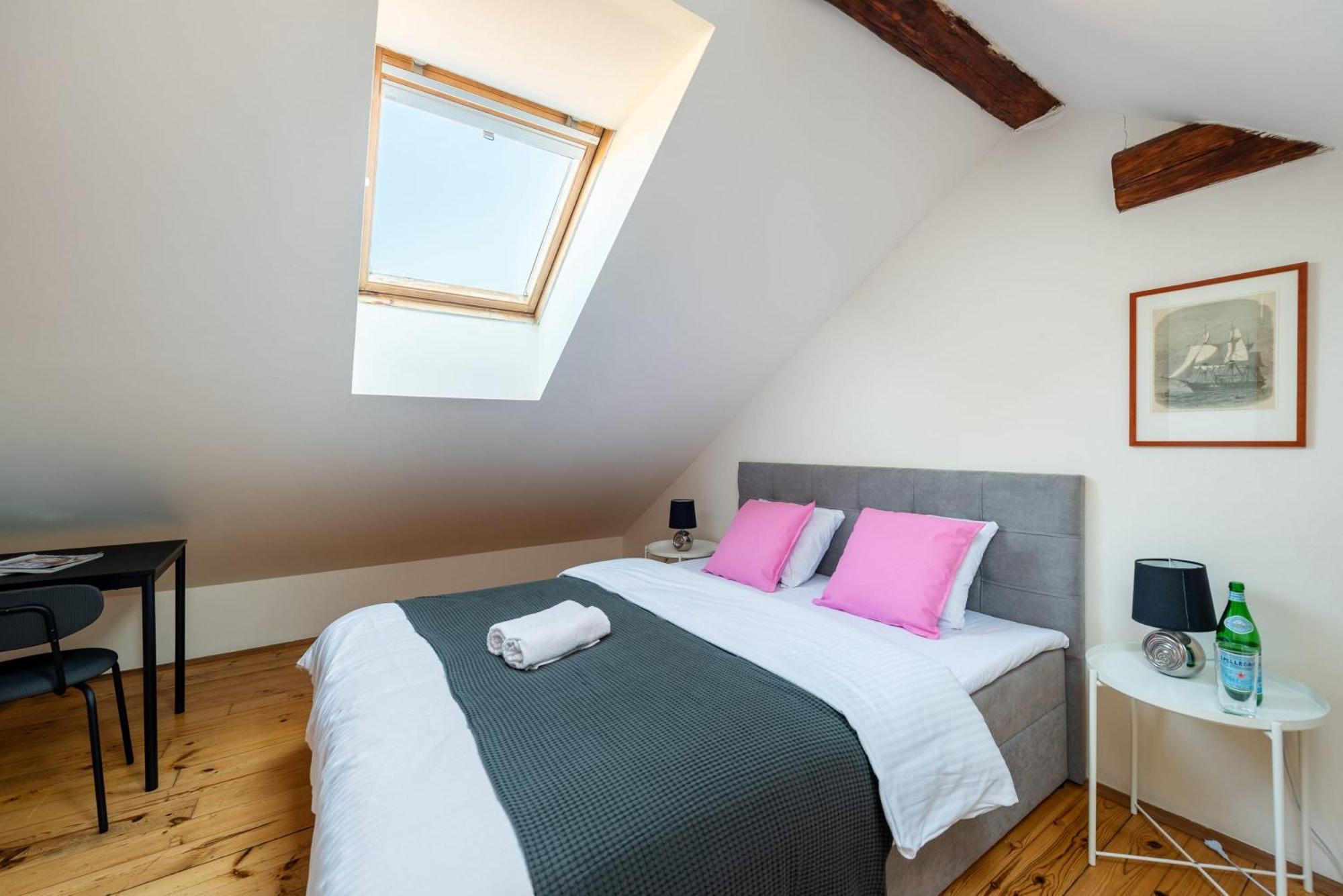 Stylish 2-level Near The National Theatre Apartament Praga