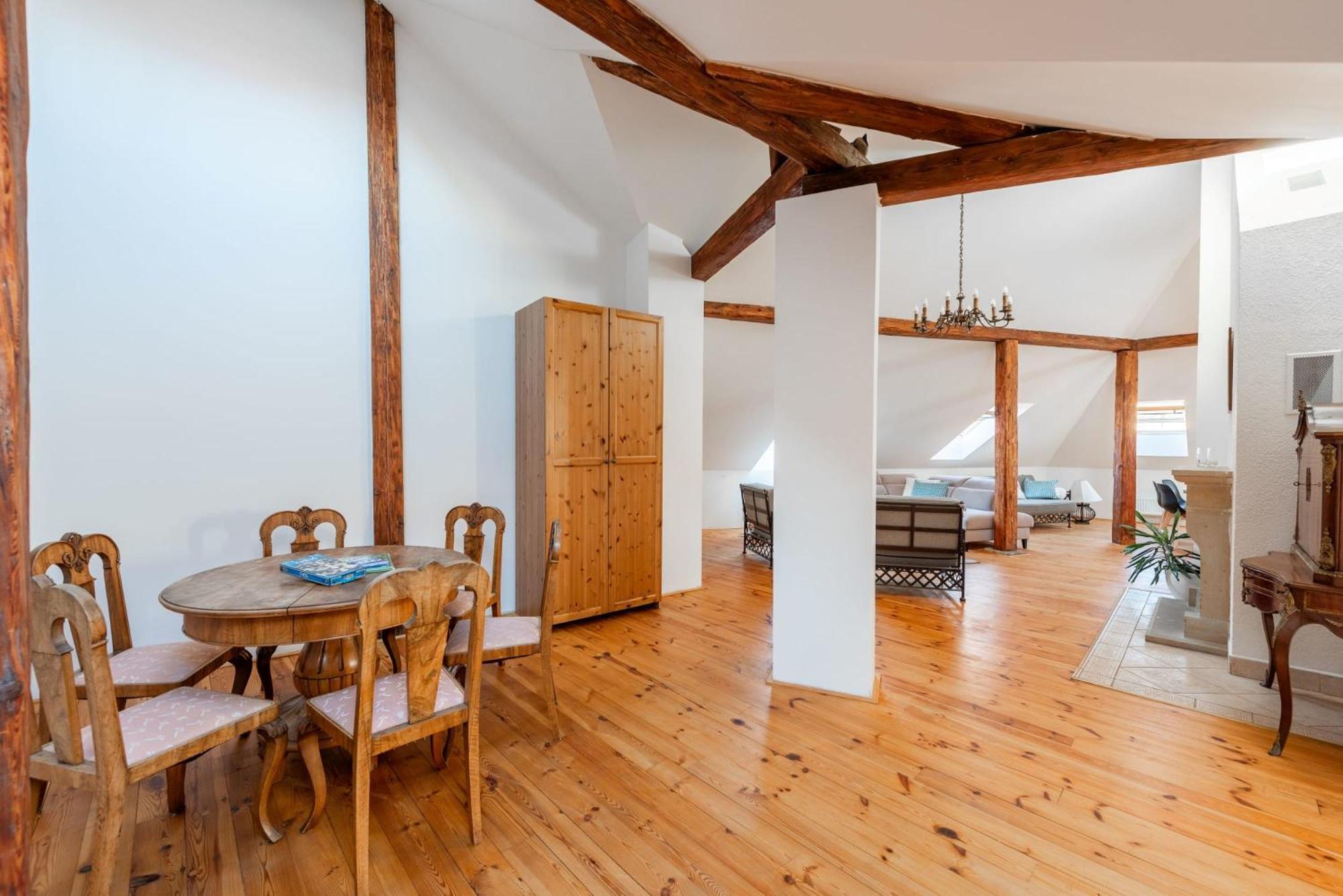 Apartament Stylish 2-level Near The National Theatre